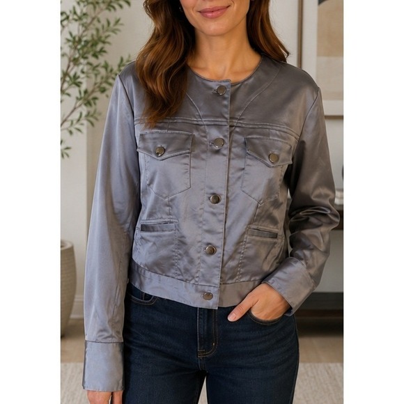 Donna Degnan Jackets & Blazers - Donna Degnan Silver-Gray Collarless Snap Jacket